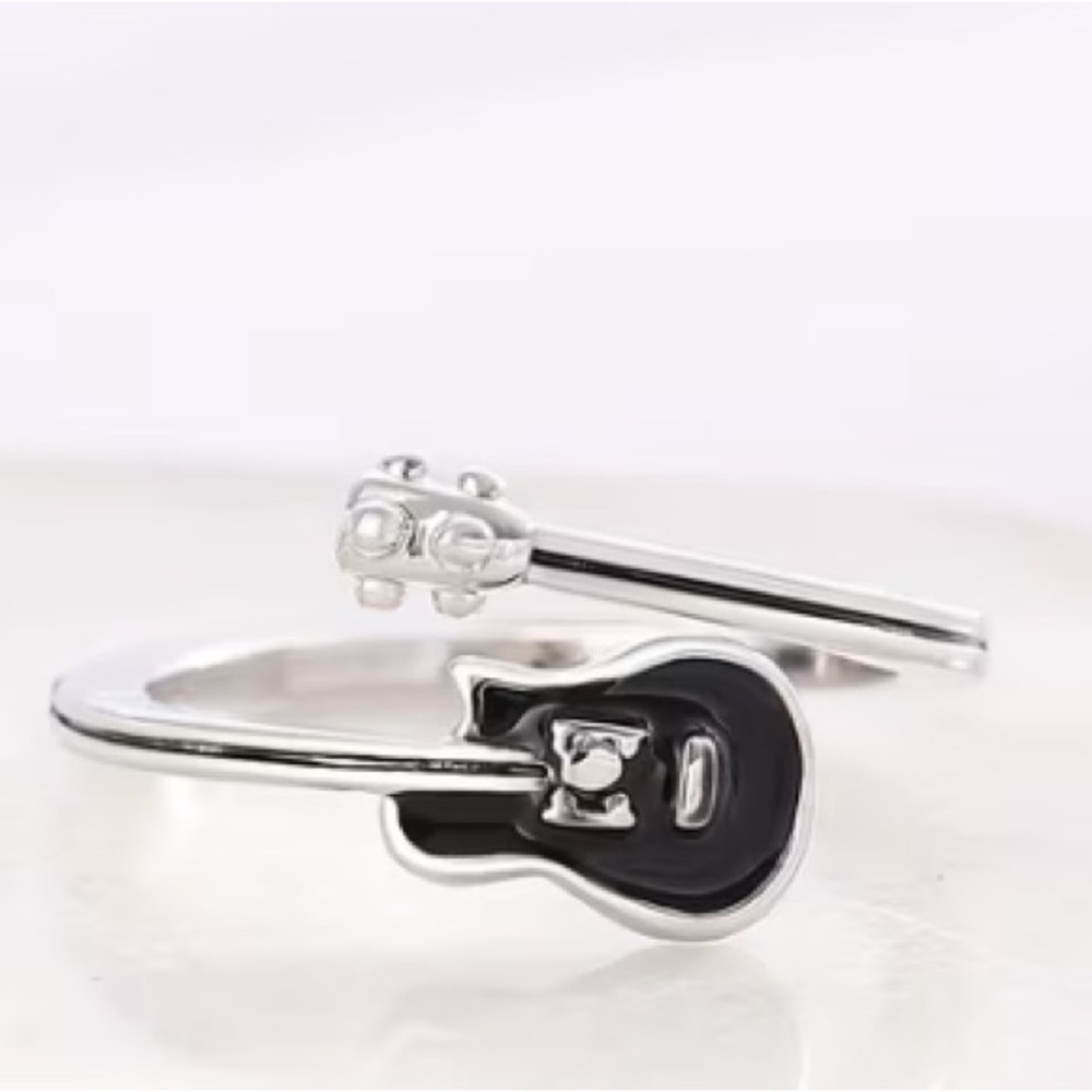 Silver & Black Wrap Around Guitar Ring